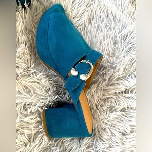 Aerosoles blue suede mules. Size 8